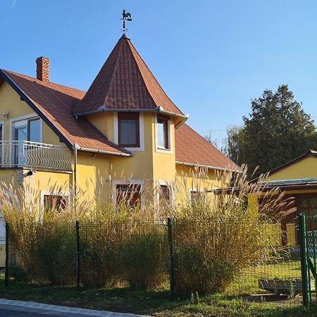Hajas Família Kiadó Szobák Balatonmáriafürdő Kültér fotó
