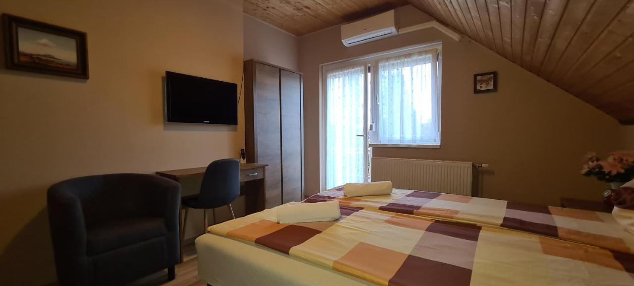Hajas Família Kiadó Szobák Balatonmáriafürdő Kültér fotó