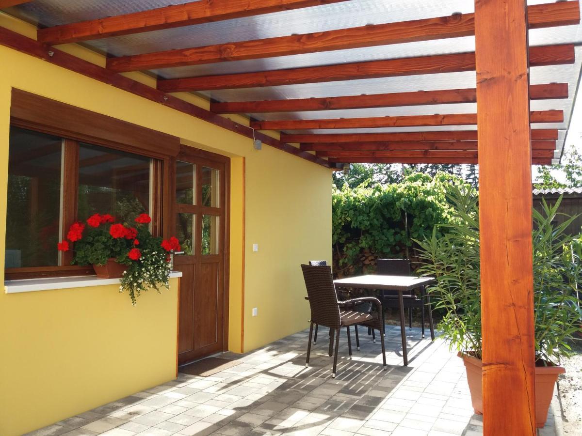 Hajas Família Kiadó Szobák Balatonmáriafürdő Kültér fotó