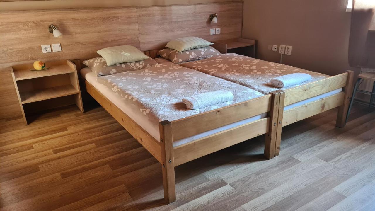 Hajas Família Kiadó Szobák Balatonmáriafürdő Kültér fotó